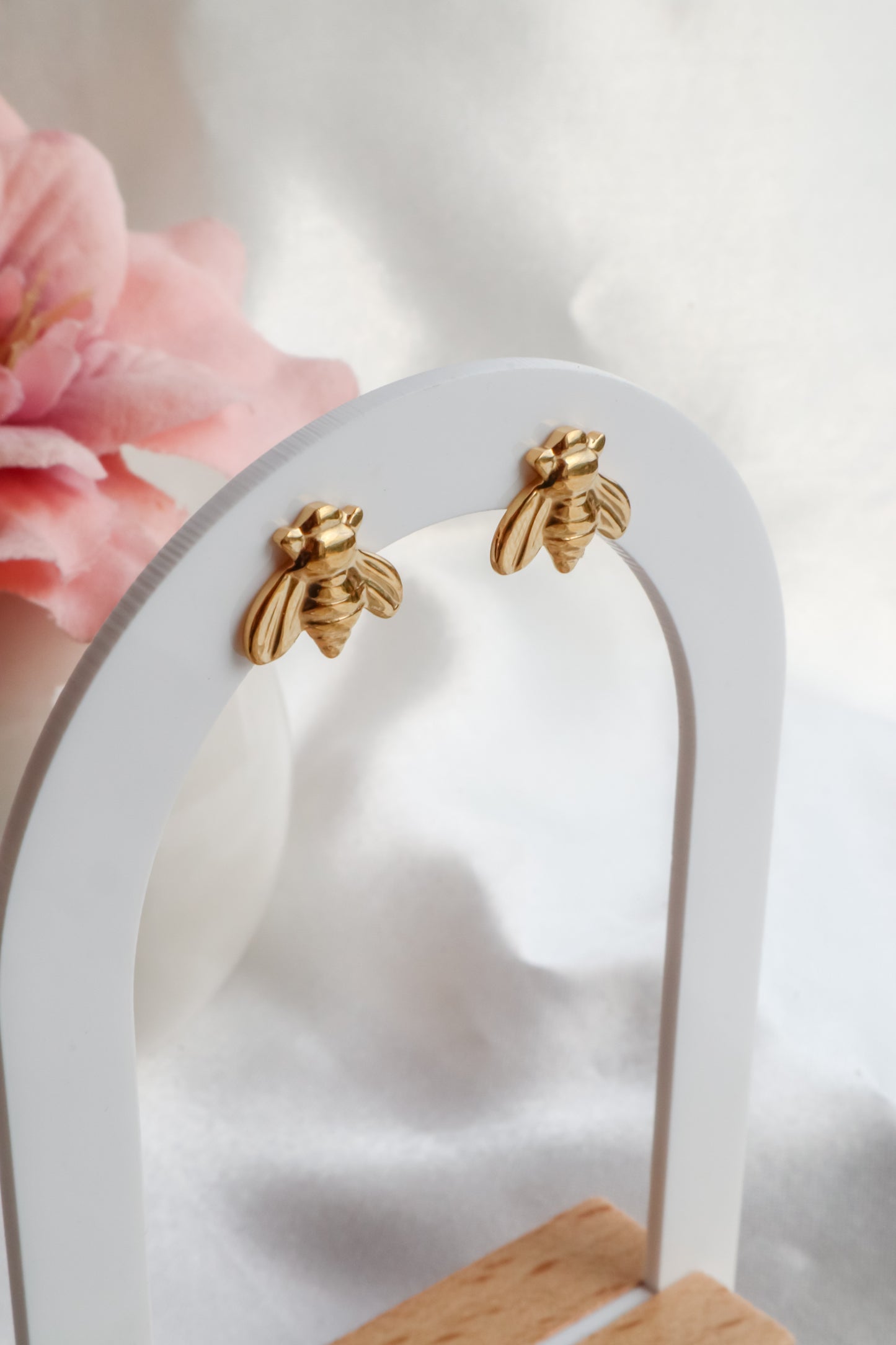 Brincos Queen Bee